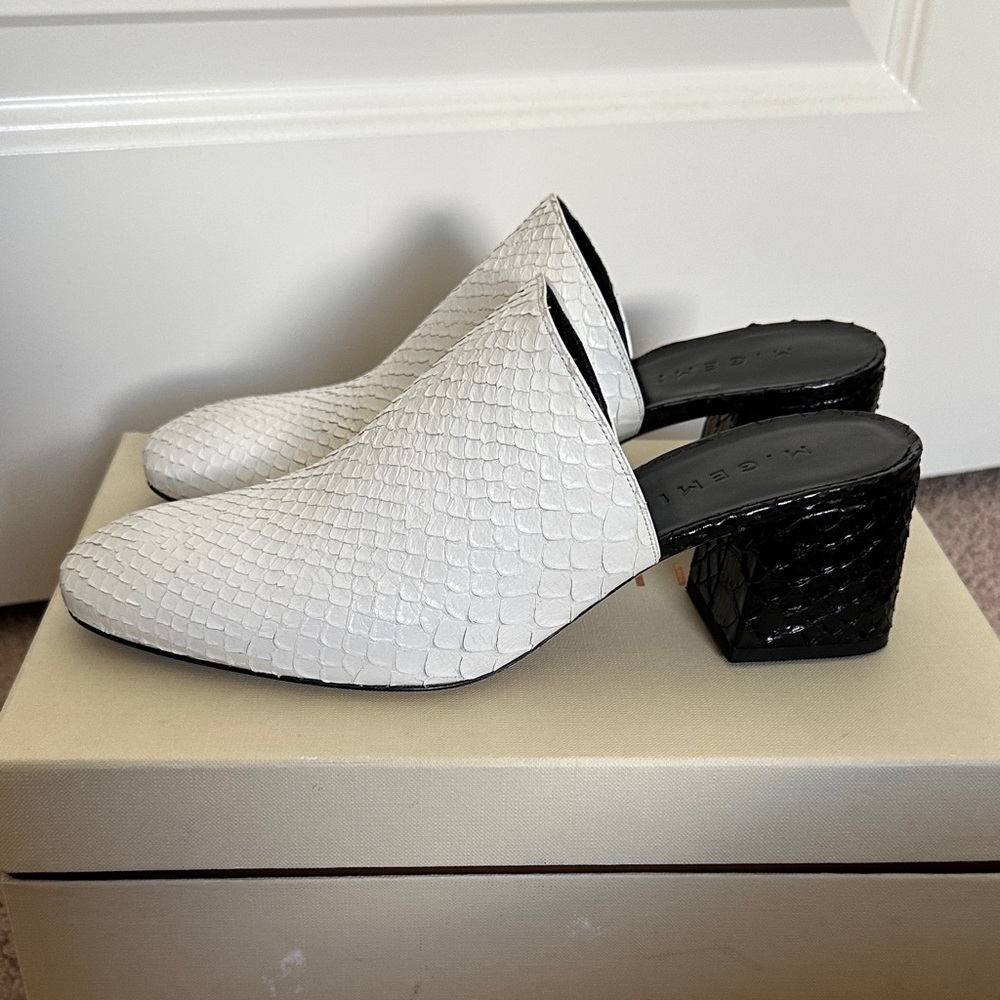 White and Black Snake Print Textured Mules M.Gemi Italian Mules Size EU39 US8.5